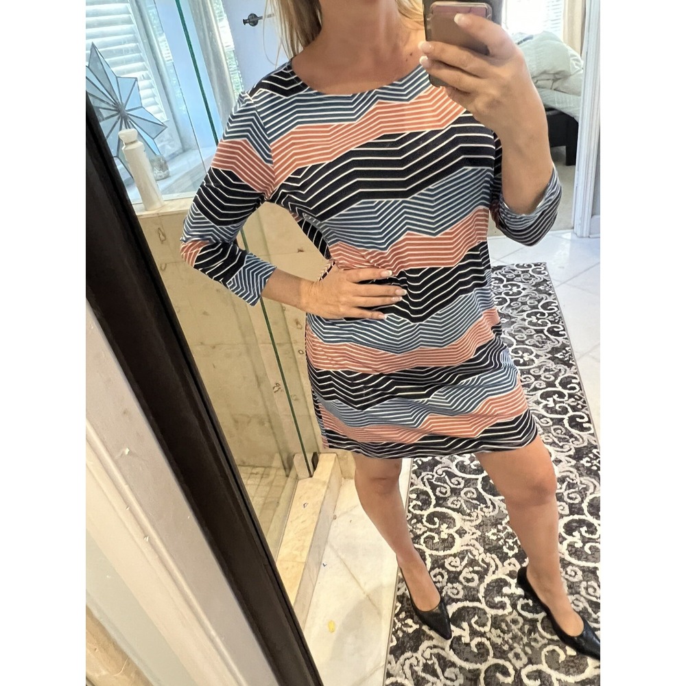 BCBGMAXAZRIA Destiny Dress Medium 3/4 Sleeve Chevron Zig Zag Knee Length